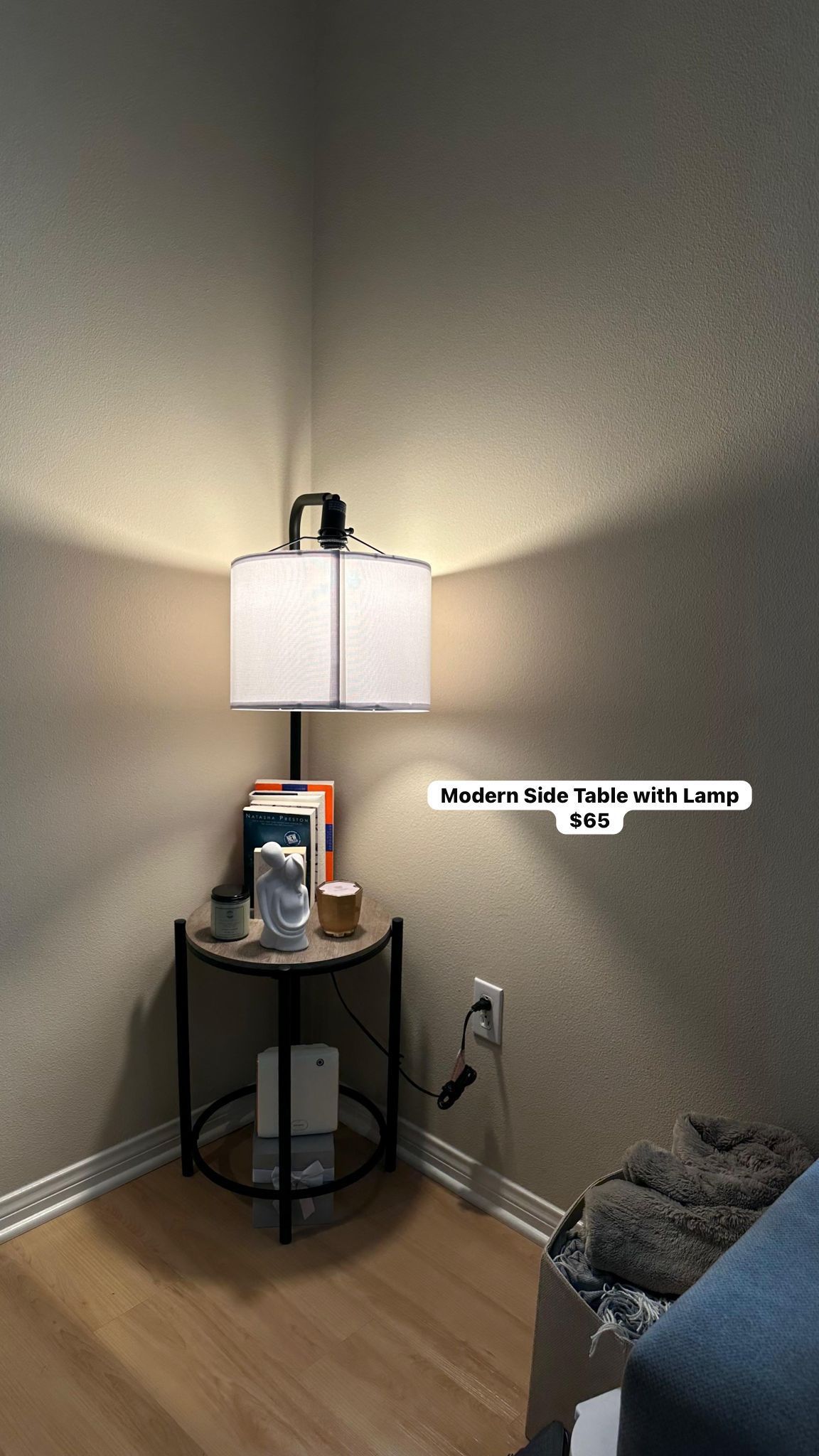 Modern Side Table With Lamp Moving In 7 Days‼️