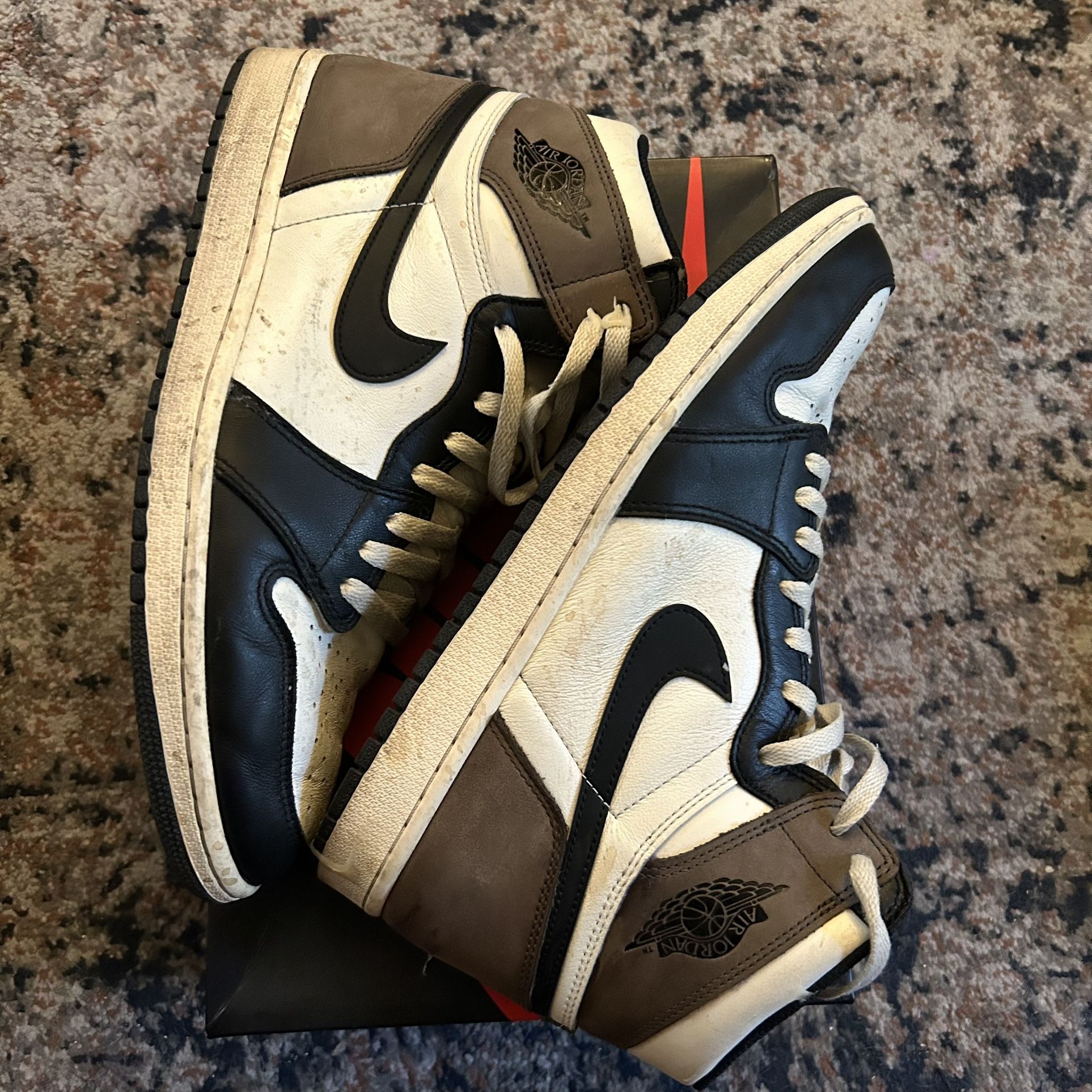 Jordan 1 High OG Mocha Size 12