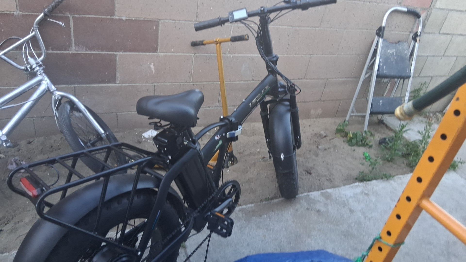 Trioblade foldable ebike