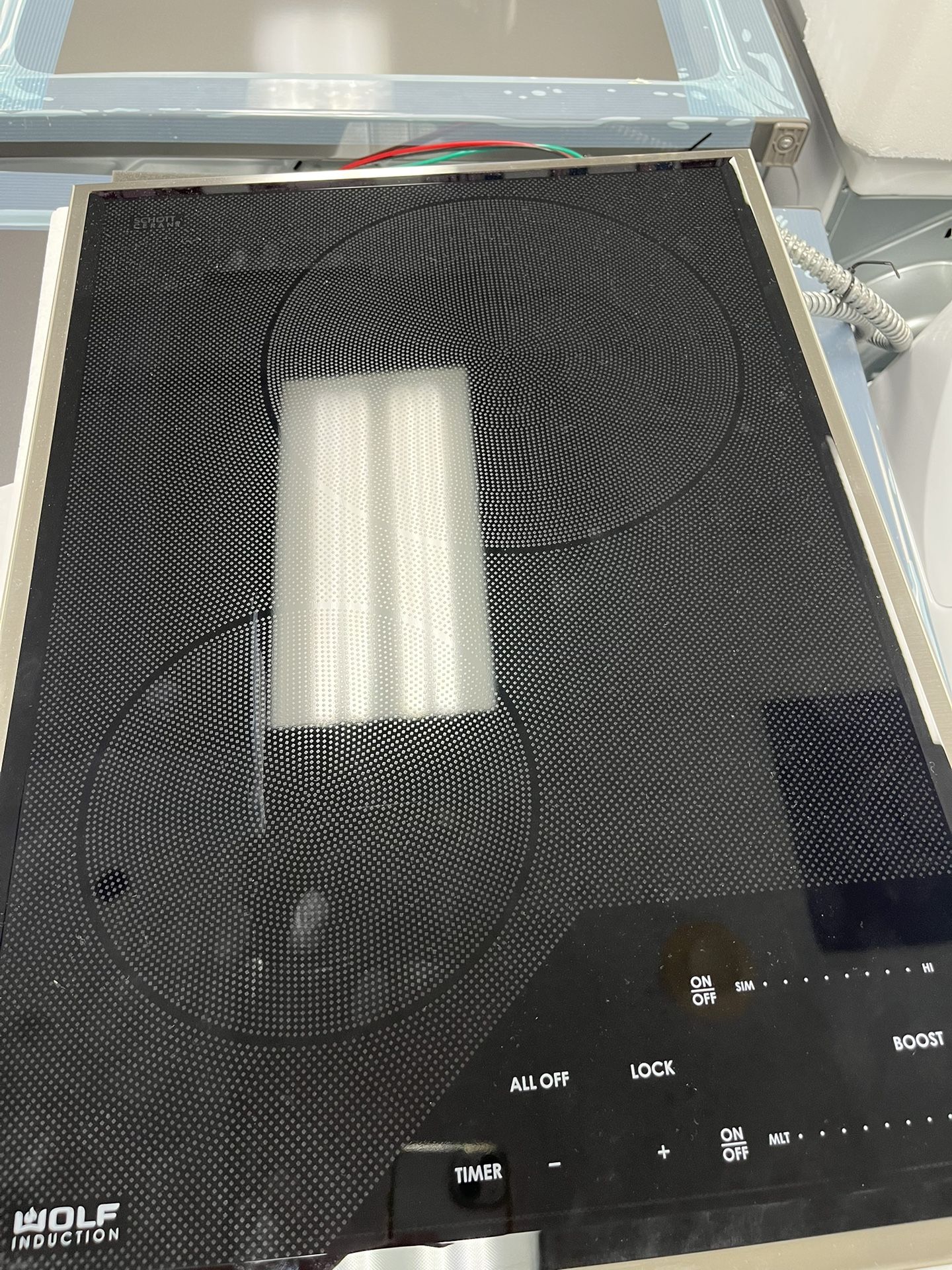 Wolf Induction Stove 2 Burners Brand New 15’ Wide 