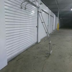 RV ROOF LADDER 