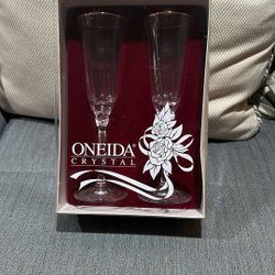 Oneida Crystal Toasting Flutes