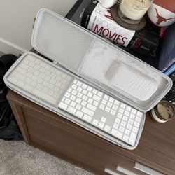 Apple Keyboard w/ Numeric Keypad + TRAVEL CASE – Excellent Condition