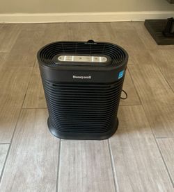 Honeywell HEPA Air Purifier (HPA200)