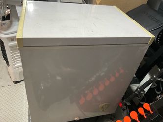 Kenmore  freezer (very good condition)