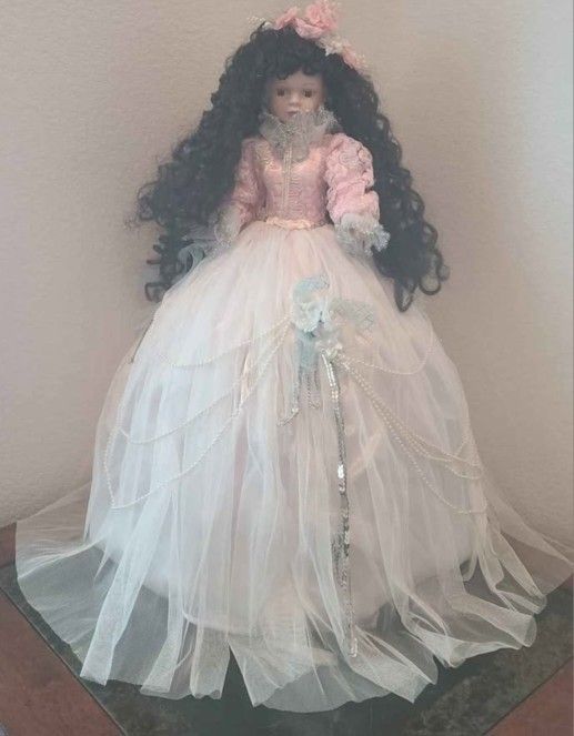 Dolls - Umbrella porcelain doll