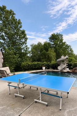 Outdoor ping pong table