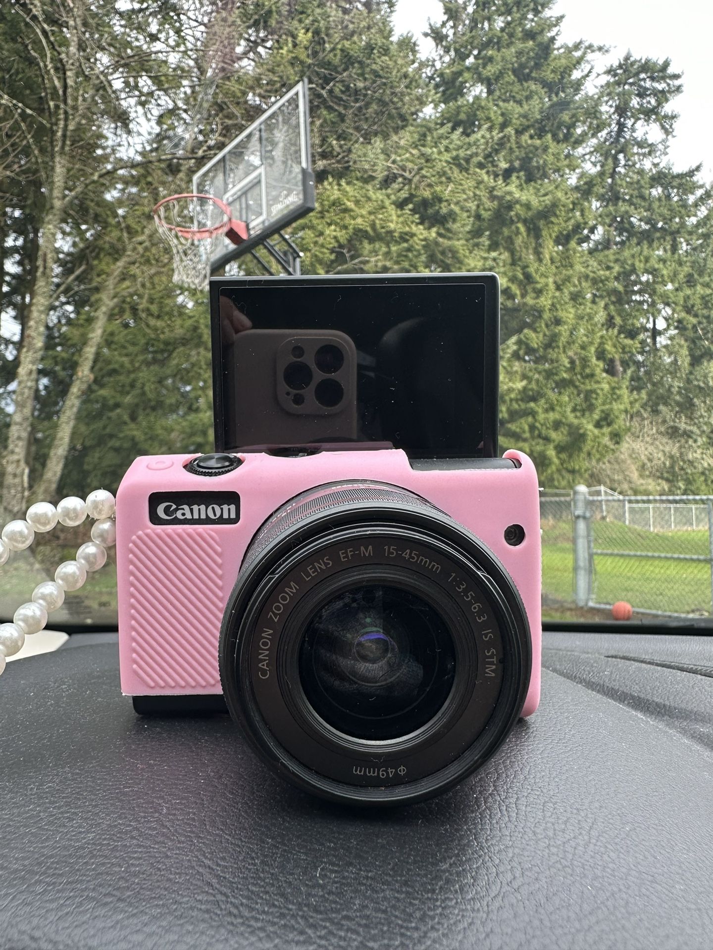 Canon EOS M200 MP Mirrorless Interchangeable Lens Camera Black