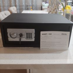 Heavy Duty Digital Electronic Safe With Keys