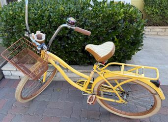 Huffy Nel Lusso 26 Women’s Cruiser Bike