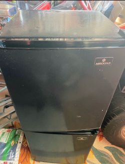 Mini fridge