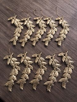 10 Gold Berry Leaf Ornaments