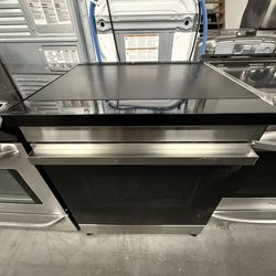 Samsung Slide In Induction Stove ( Cocina Estufa )