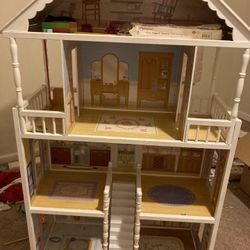 Doll House 