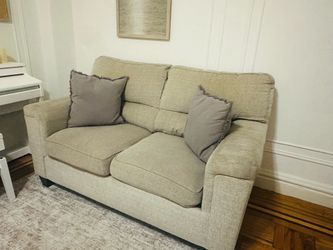 Love seat