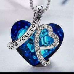 Beautiful Blueheart-shaped Crystal pave-setting cubic zirconia
Necklace SHIPPING AVAILABLE