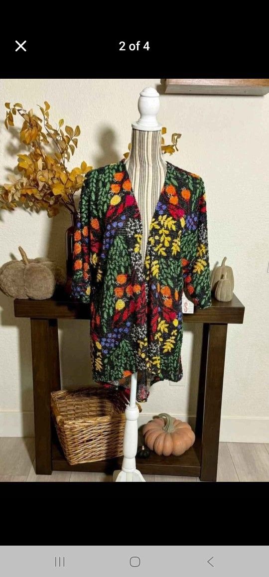 ♥️ NEW—Beautiful, vibrant & cozy cardigan by LuLaRoe 🧡 Size Small—generous sizing; may fit M/L

