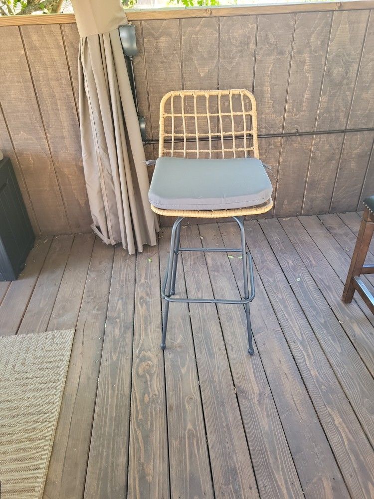  Bar Stools Swivel Set Of 4
