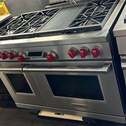 Wolf 48”Wide Dual Fuel Range Stove In Stainless Steel 
