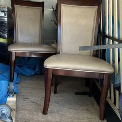 Dining Table With 6 chairs.