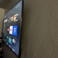 Roku Smart TV black 65’