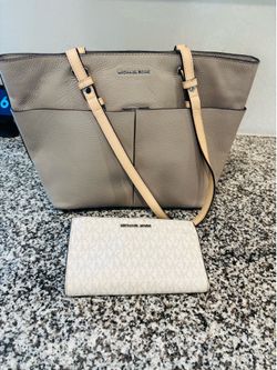 Authentic Michael Kors purse and wallet