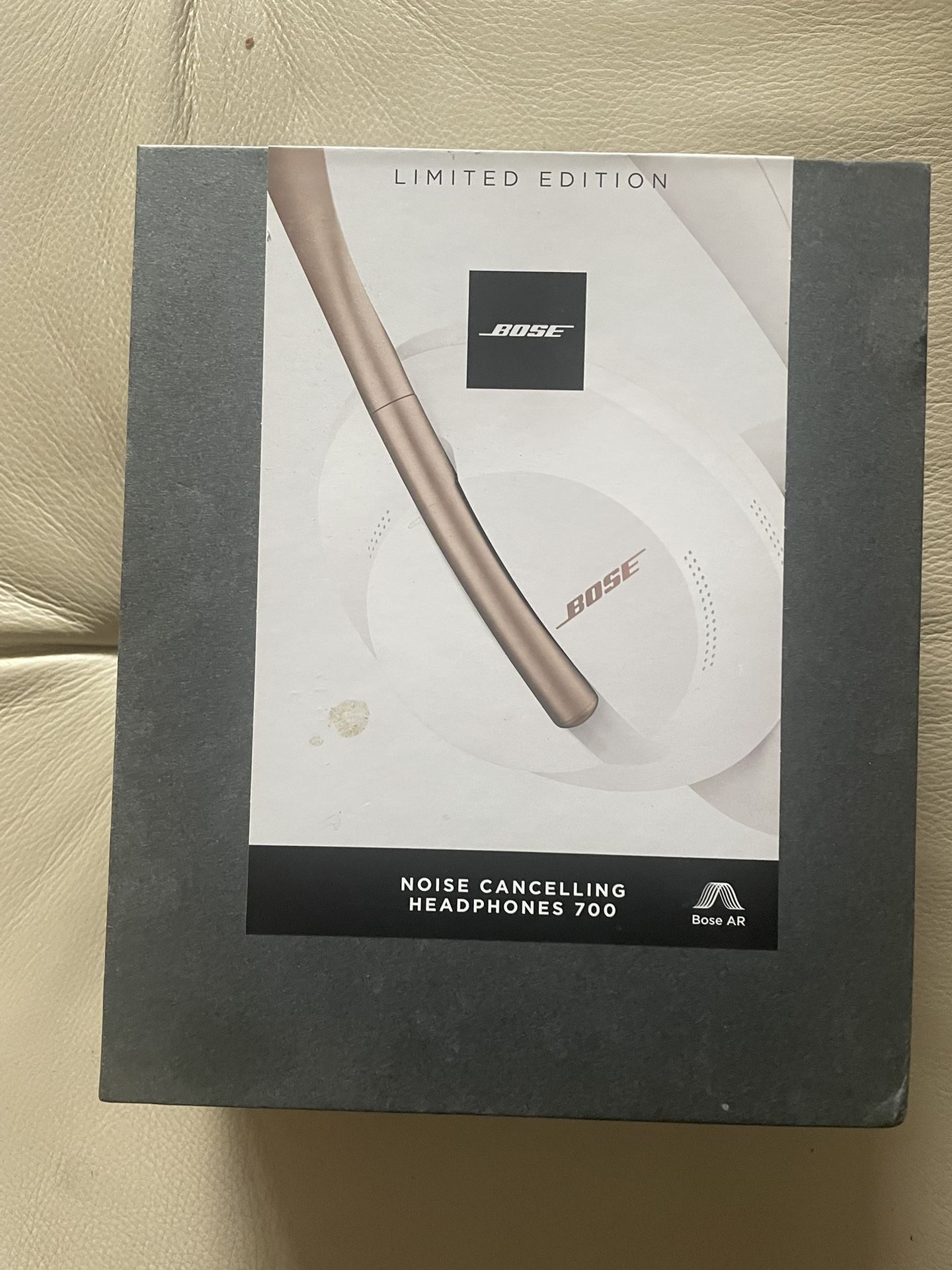 Bose Noise Cancelling 700 White/gold Headphone Limited Édition 