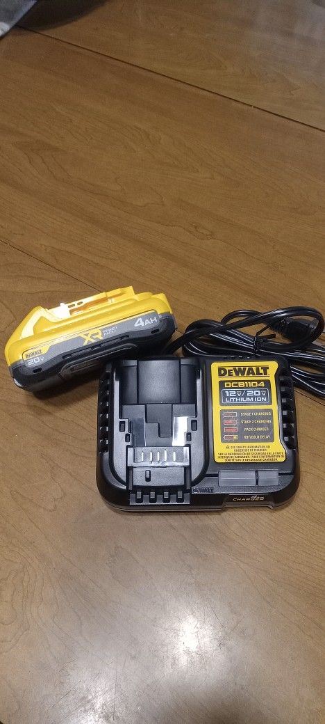 Dewalt 20v Power Pack 4ah Battery & Amp Charger 