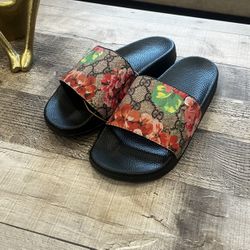 Gucci  Slides (Blooms)