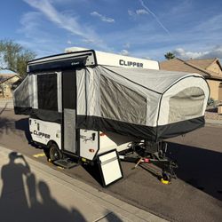2019 Coachmen Clipper 806XLS Pop-Up Camper w/ A/C