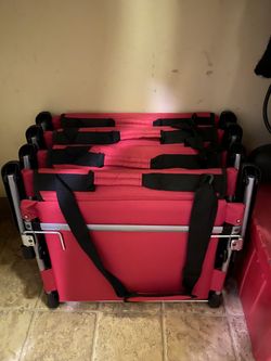 4 stadium chairs