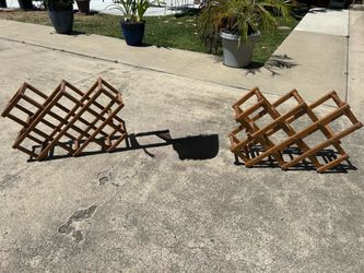 Foldable wine racks