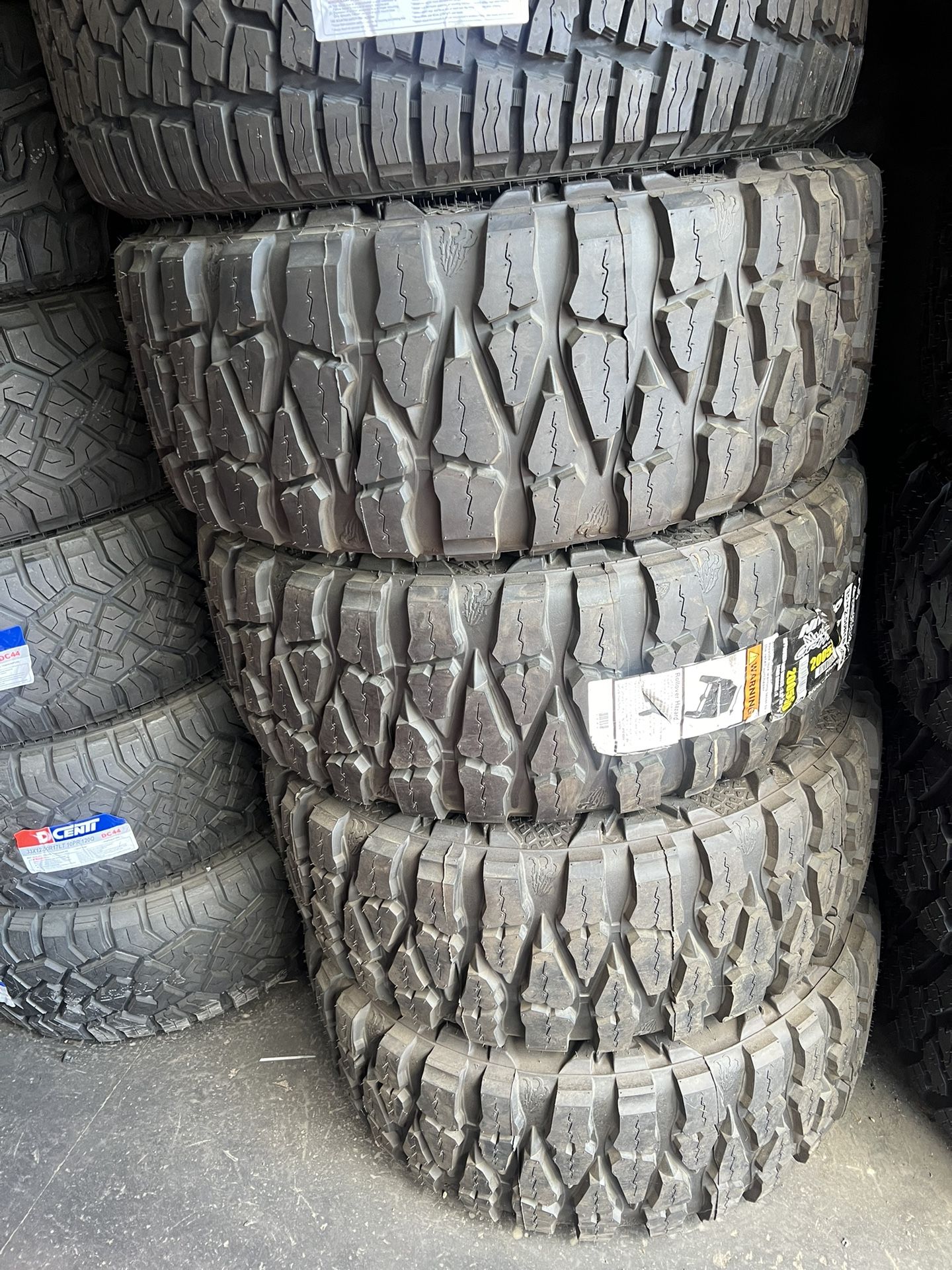 35X12.50R18 SET OF 4 NITTO GRAPPLER MUD TIRES