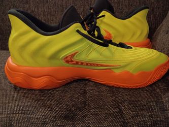 Nike Giannis immortally 4...size 13 mens
