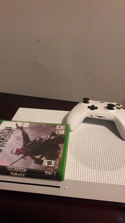 Xbox one s almost new.
