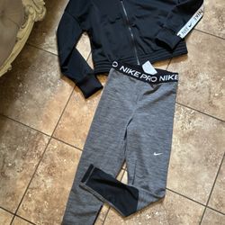 Girls Nike Outfit Size 10/12 