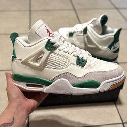 Jordan 4 Retro SB Pine Green