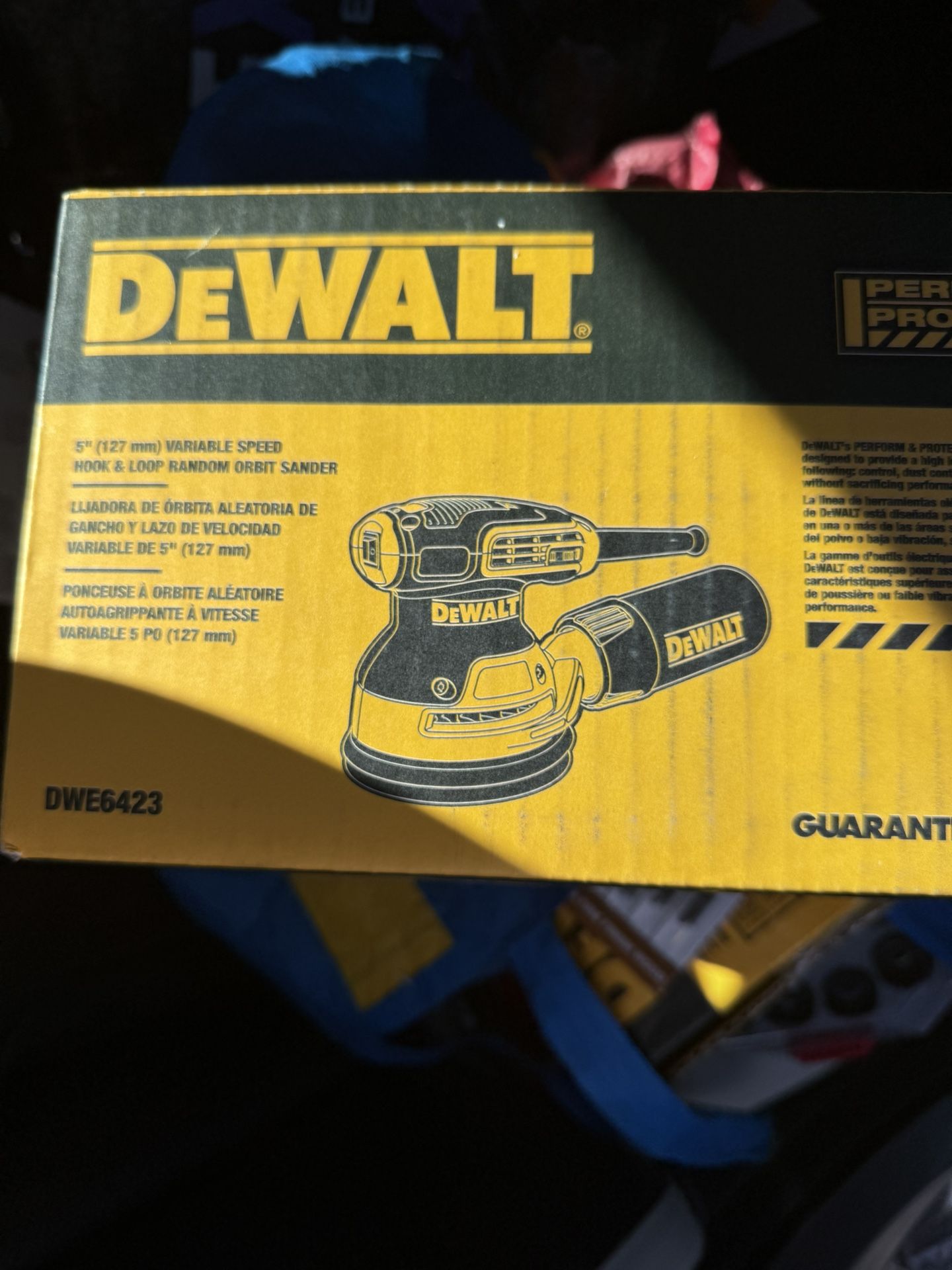 Dewalt Compact Jigsaw, corded. BRAND NEW, in original box, never opened. I’ve also included 3 packages of replacement blades ($45 value).   SELLS FOR 