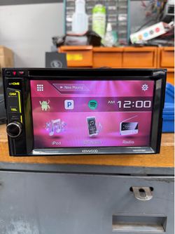 Kenwood. double din CD player/Bluetooth