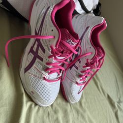 Ascis badminton shoe - Women size 8