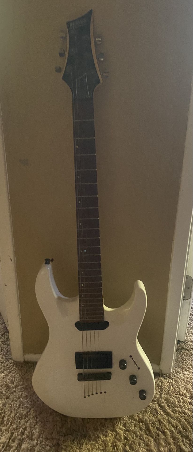 white electric guitar