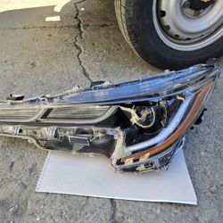 2022 Corolla Driver Side Headlight 