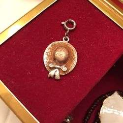 Bonnet Charm