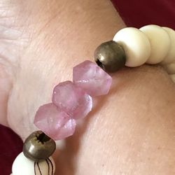 Brand New Hand Crafted Beads Stretch Bracelet