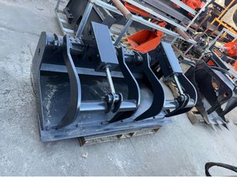 66” Bobcat Grapple Bucket