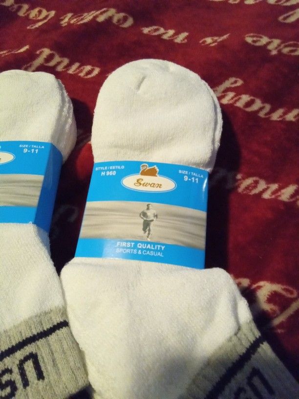 White Socks  I Have Two  Size/TALLA 9_11