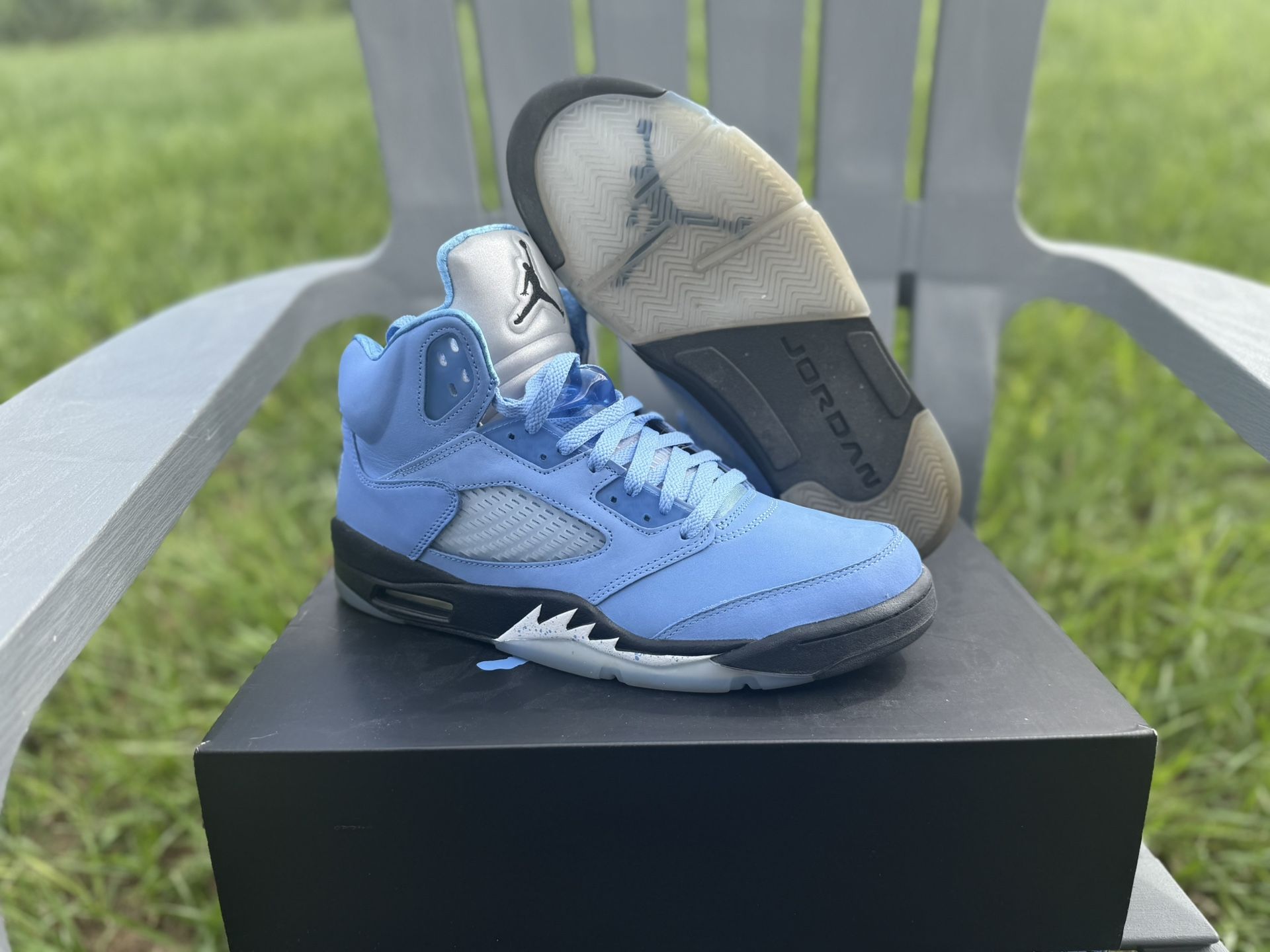 Nike Air Jordan Retro 5 “UNC” Size 11