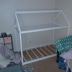 House Bed (Twin Size)