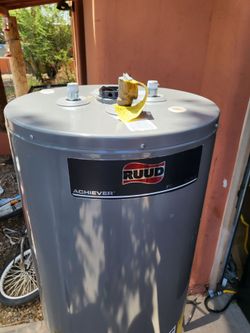 Gas Water Heater 50 gal in good condition and Warranty Works Great 19th Ave And Baseline