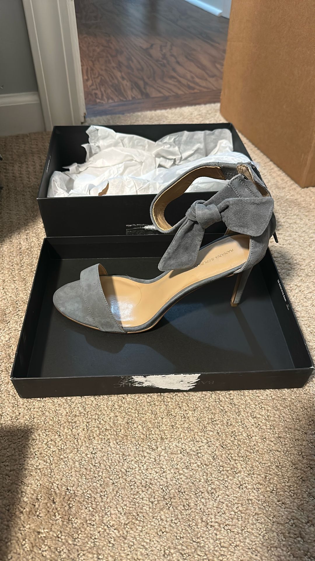Banana Republic Heels Size 11 Never Worn 
